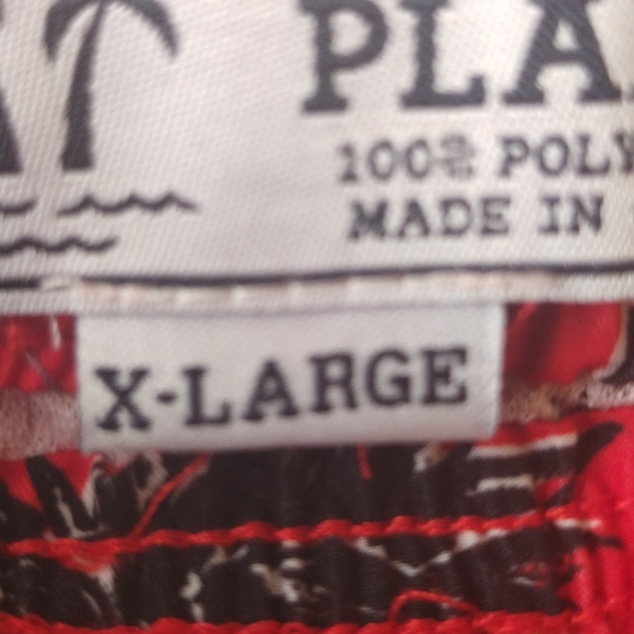 Free planet men's Xlarge swim trunks red with black pineapples - Picture 3 of 4